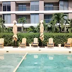 Lujoso, último piso con salida directa a la playa