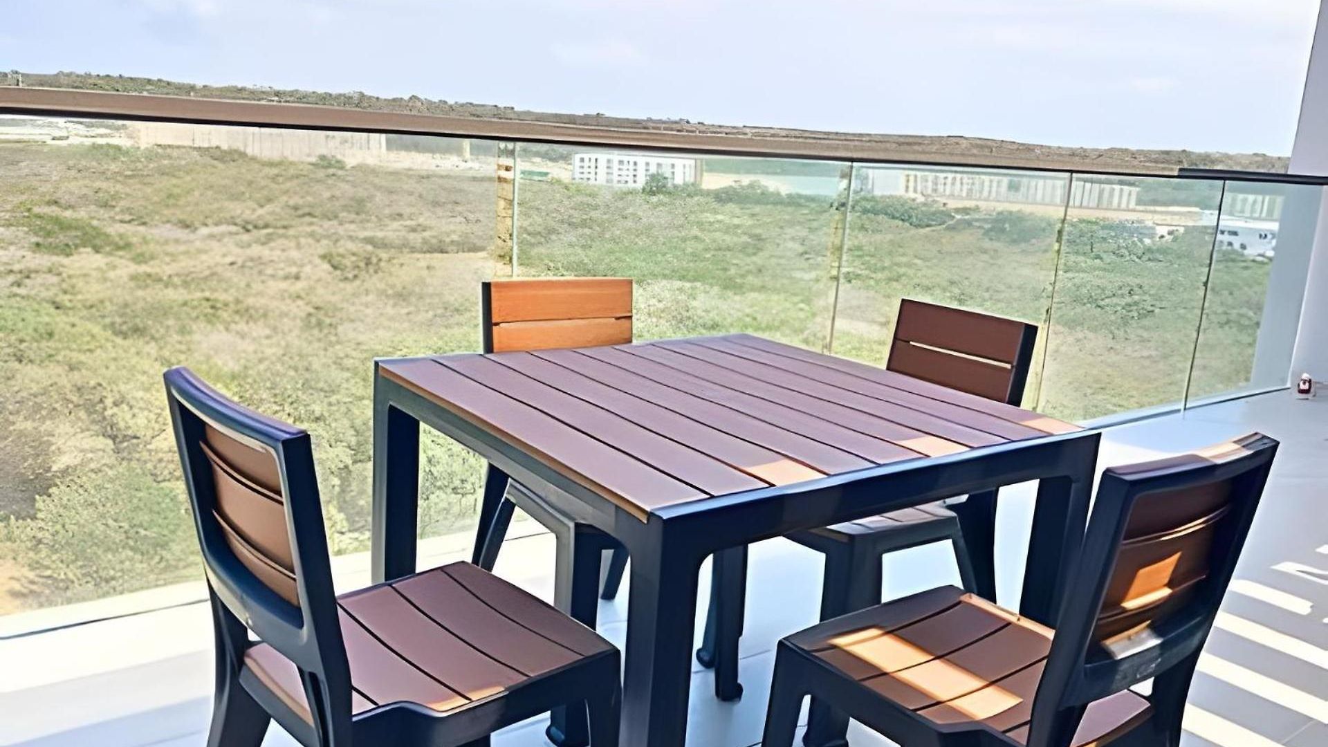 Apartamento Lujoso, último Piso Con Salida Directa A La Playa