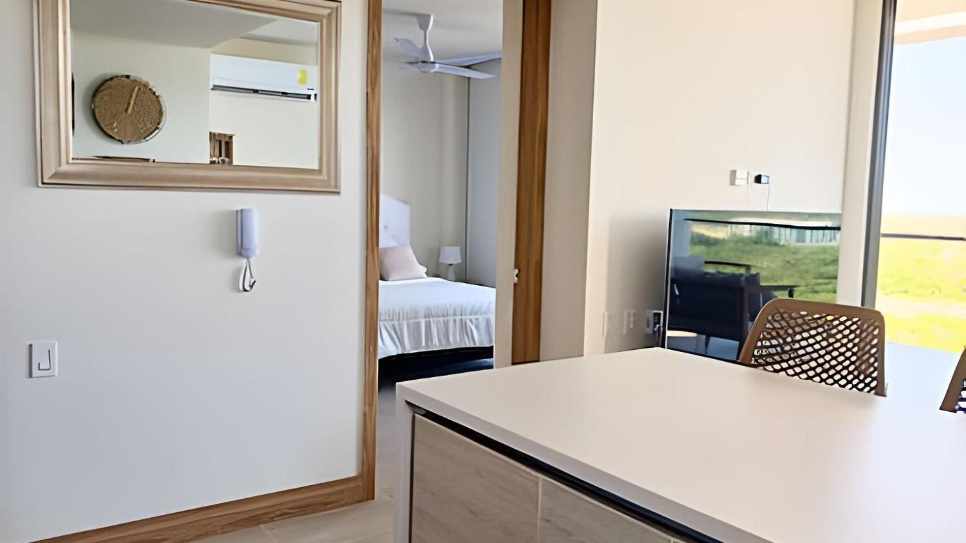 Apartamento Lujoso, último Piso Con Salida Directa A La Playa