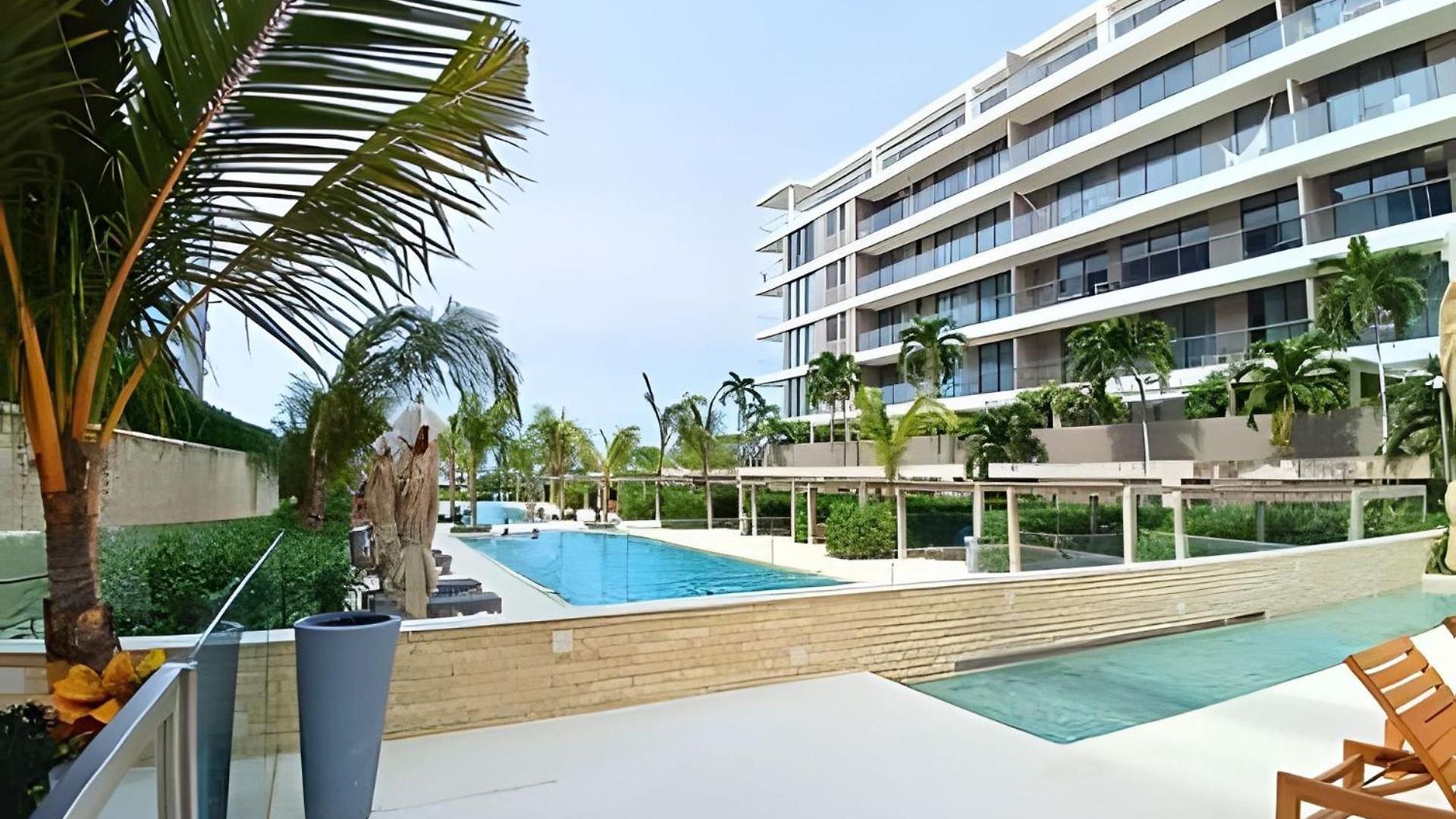 Apartamento Lujoso, último Piso Con Salida Directa A La Playa *