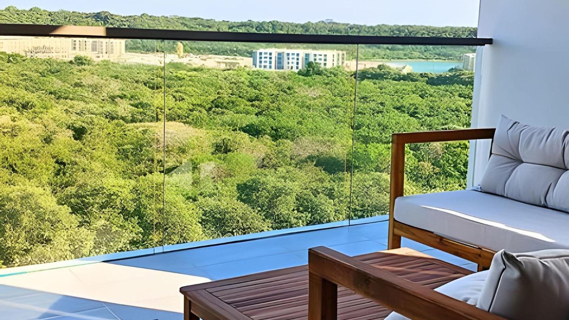 Apartamento Lujoso, último Piso Con Salida Directa A La Playa