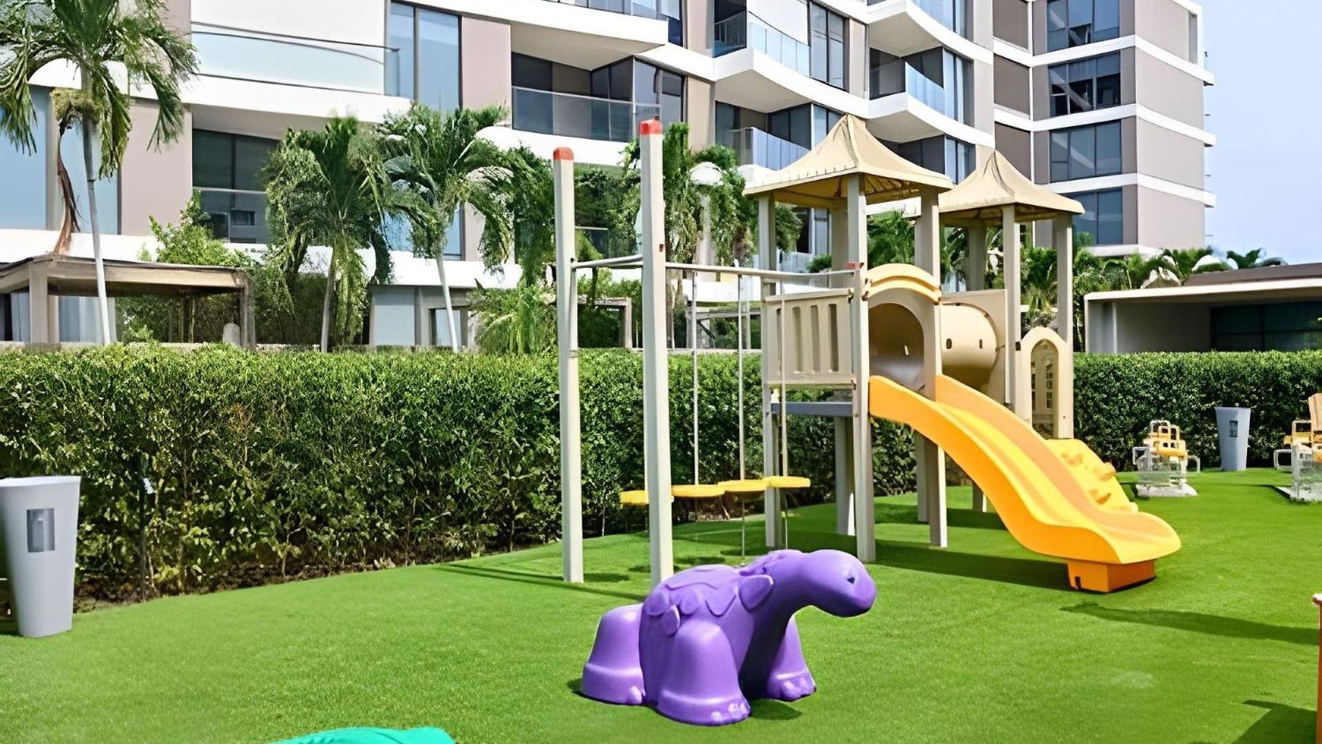 Lujoso, último Piso Con Salida Directa A La Playa Apartamento *