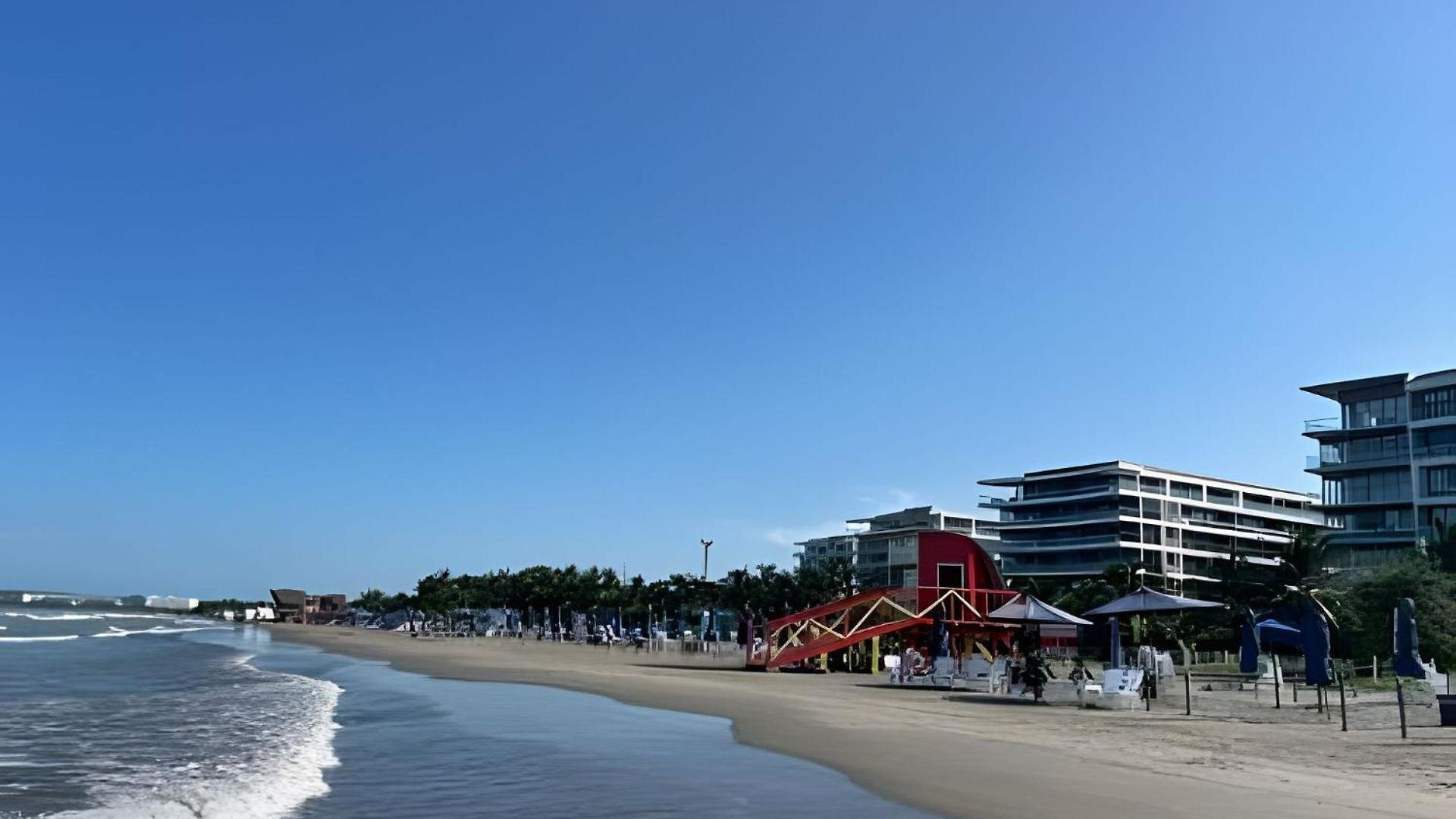 Lujoso, último Piso Con Salida Directa A La Playa