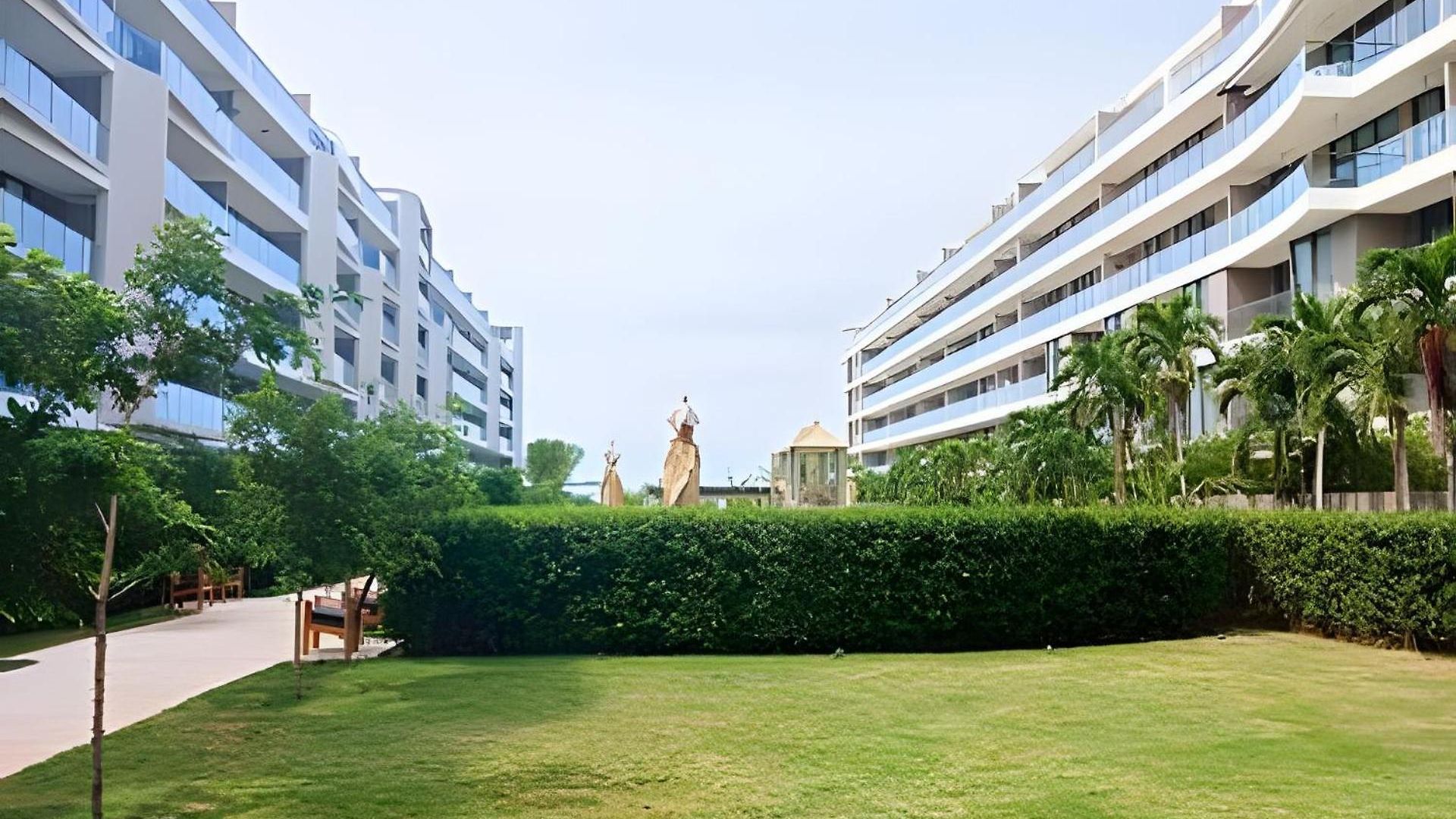 Apartamento Lujoso, último Piso Con Salida Directa A La Playa *
