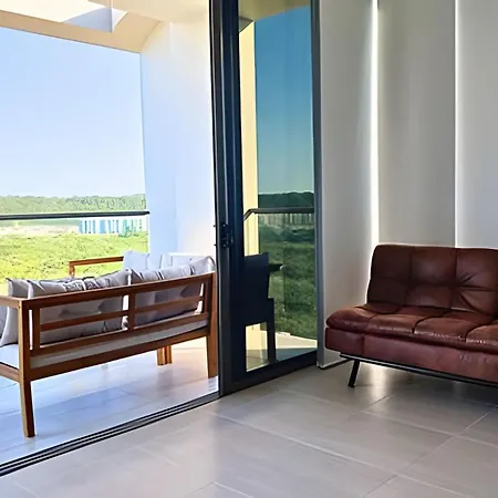 Lujoso, último Piso Con Salida Directa A La Playa *