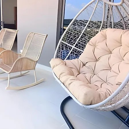 Apartamento Lujoso, último Piso Con Salida Directa A La Playa *