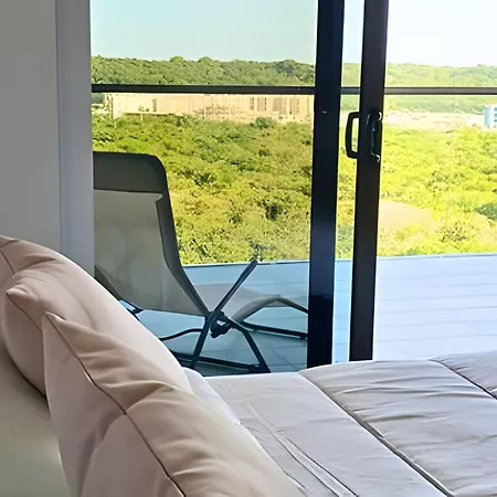 Lujoso, último Piso Con Salida Directa A La Playa *