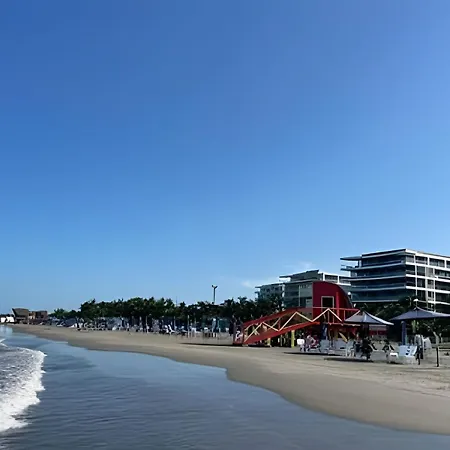 Lujoso, último Piso Con Salida Directa A La Playa