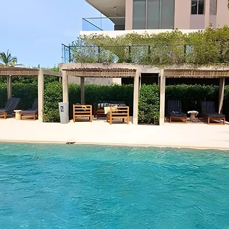 Apartamento Lujoso, último Piso Con Salida Directa A La Playa Cartagena