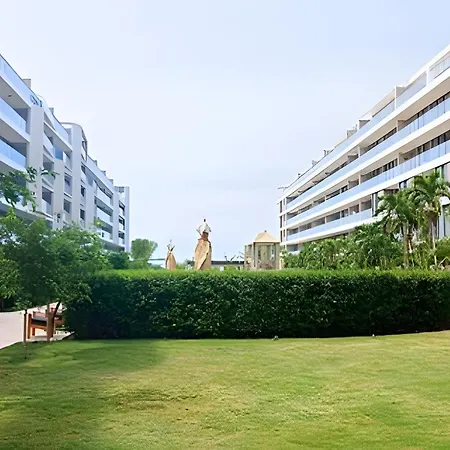 Apartamento Lujoso, último Piso Con Salida Directa A La Playa *