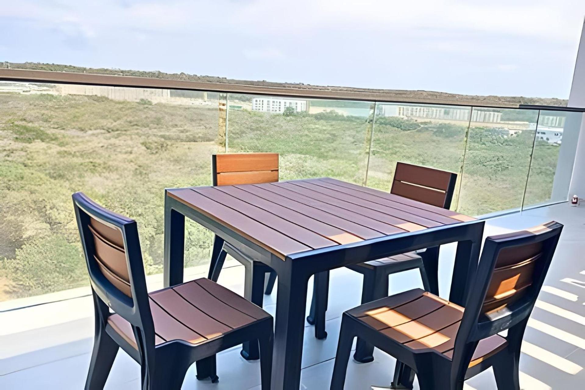 Apartamento Lujoso, Ultimo Piso Con Salida Directa A La Playa