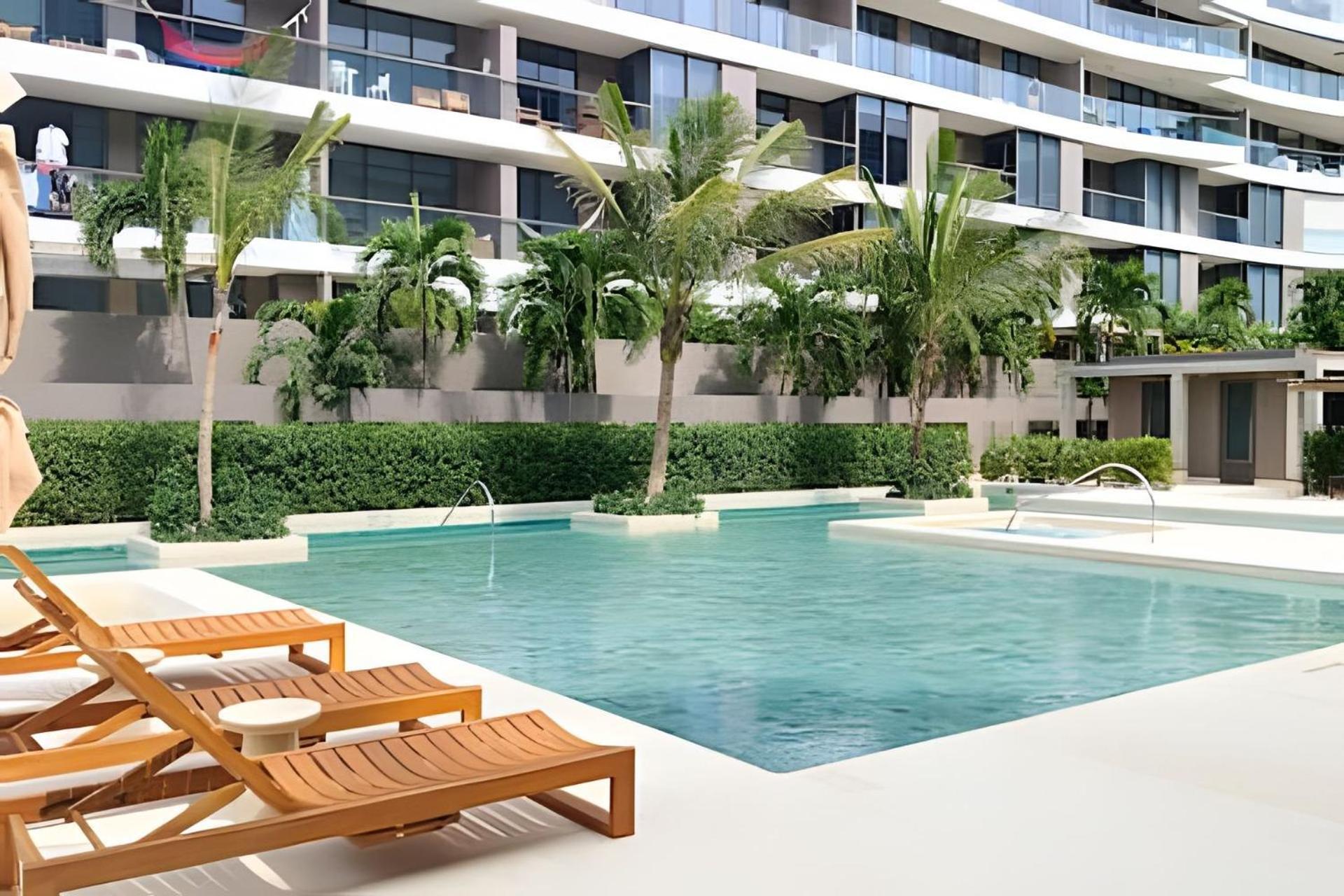 Apartamento Lujoso, Ultimo Piso Con Salida Directa A La Playa *