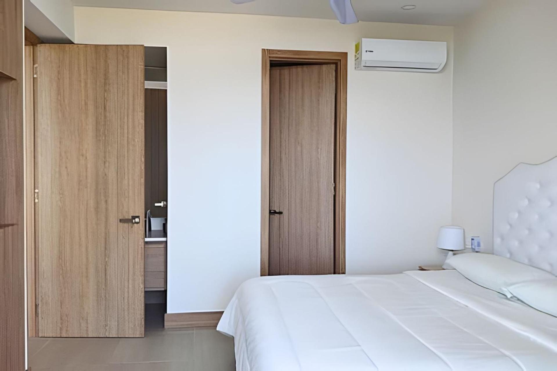 Lujoso, Ultimo Piso Con Salida Directa A La Playa Apartamento Cartagena