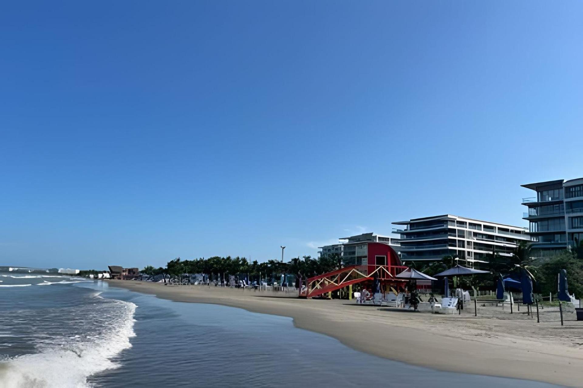Lujoso, Ultimo Piso Con Salida Directa A La Playa