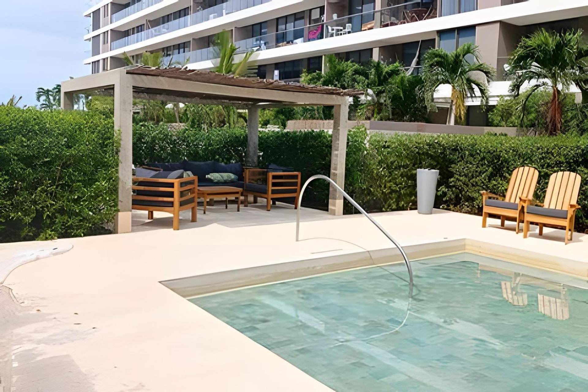 Lujoso, Ultimo Piso Con Salida Directa A La Playa Apartamento
